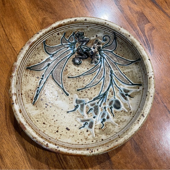 Vintage 2005 gorgeous artist signed studio pottery frog bowl - Picture 3 of 9